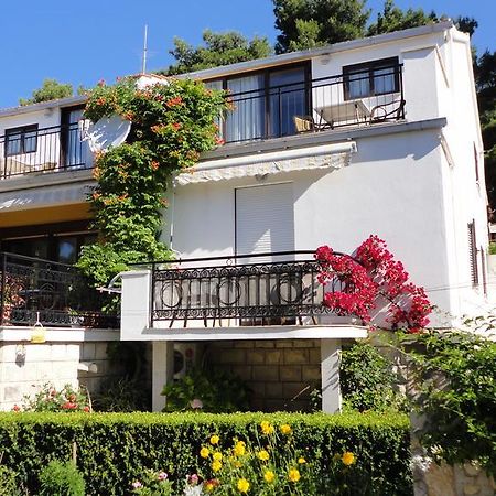 Guesthouse Apartment Bozica Bol Kültér fotó