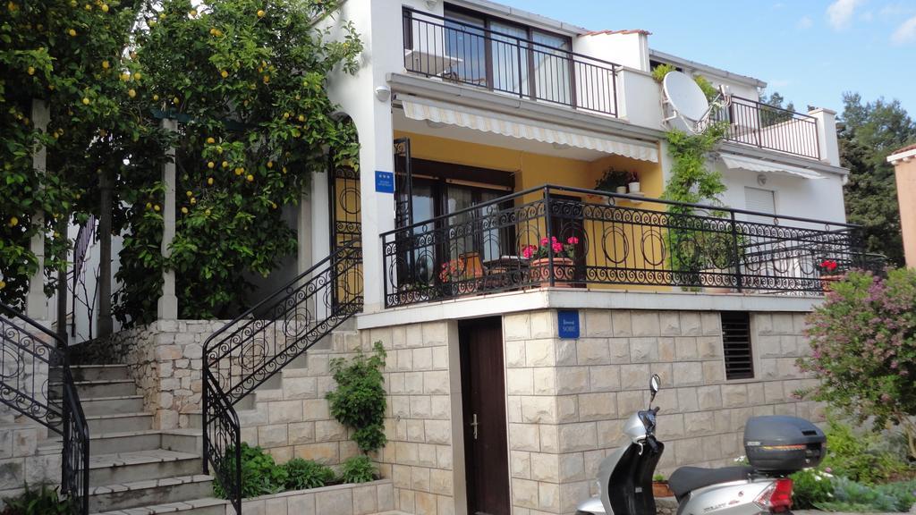 Guesthouse Apartment Bozica Bol Kültér fotó