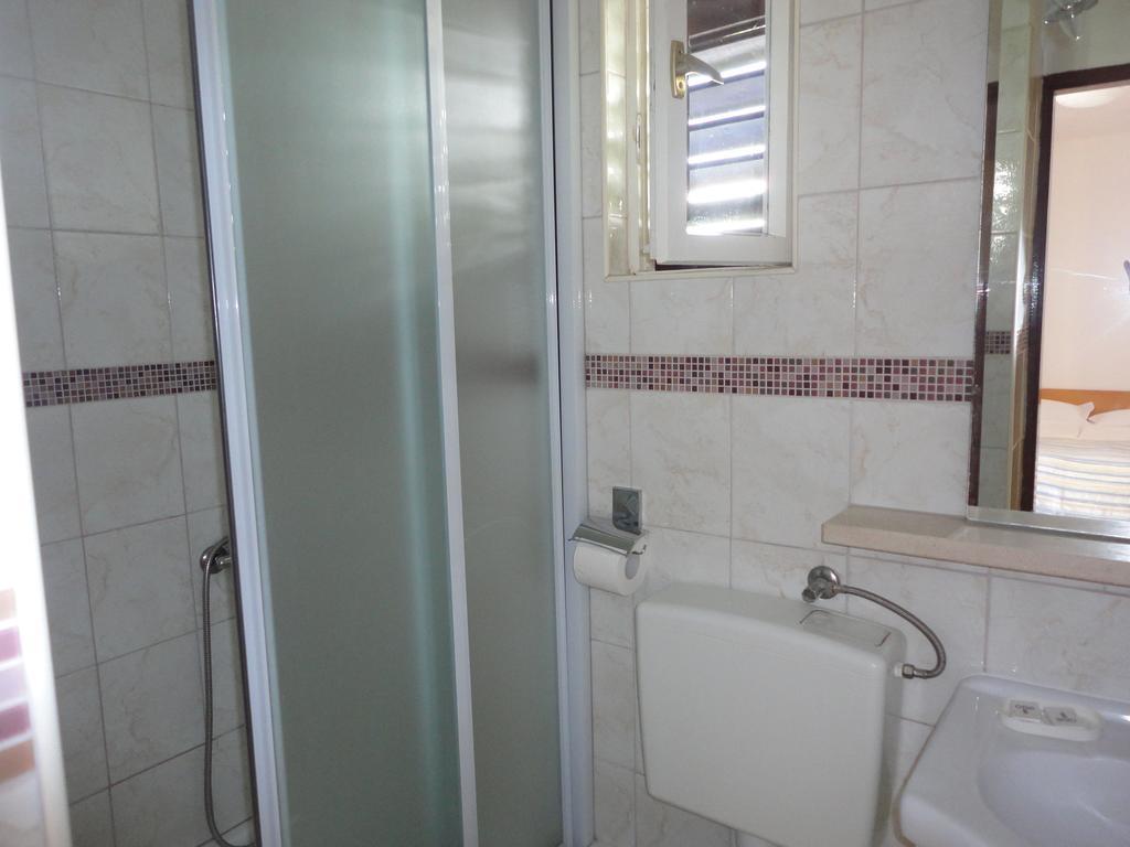 Guesthouse Apartment Bozica Bol Kültér fotó