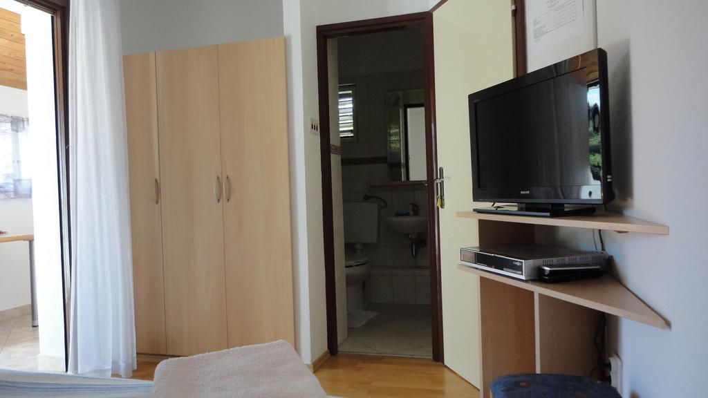 Guesthouse Apartment Bozica Bol Kültér fotó