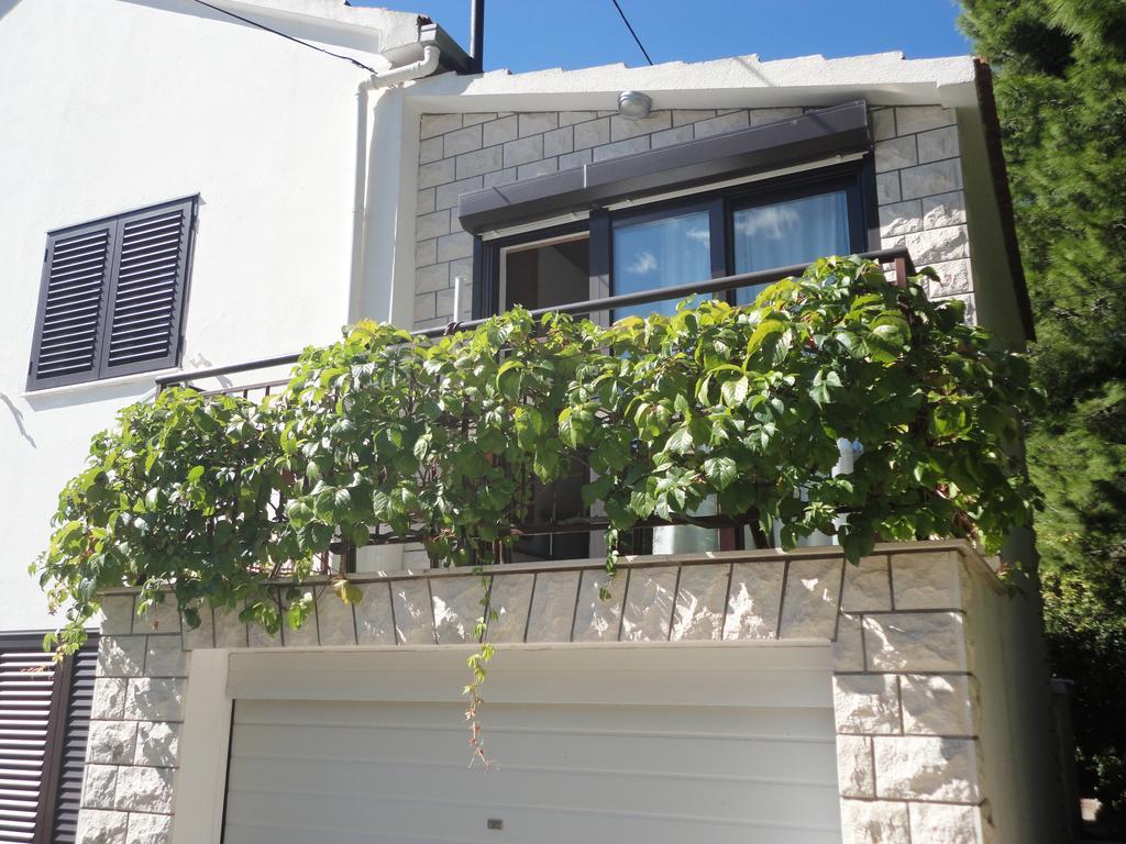 Guesthouse Apartment Bozica Bol Kültér fotó
